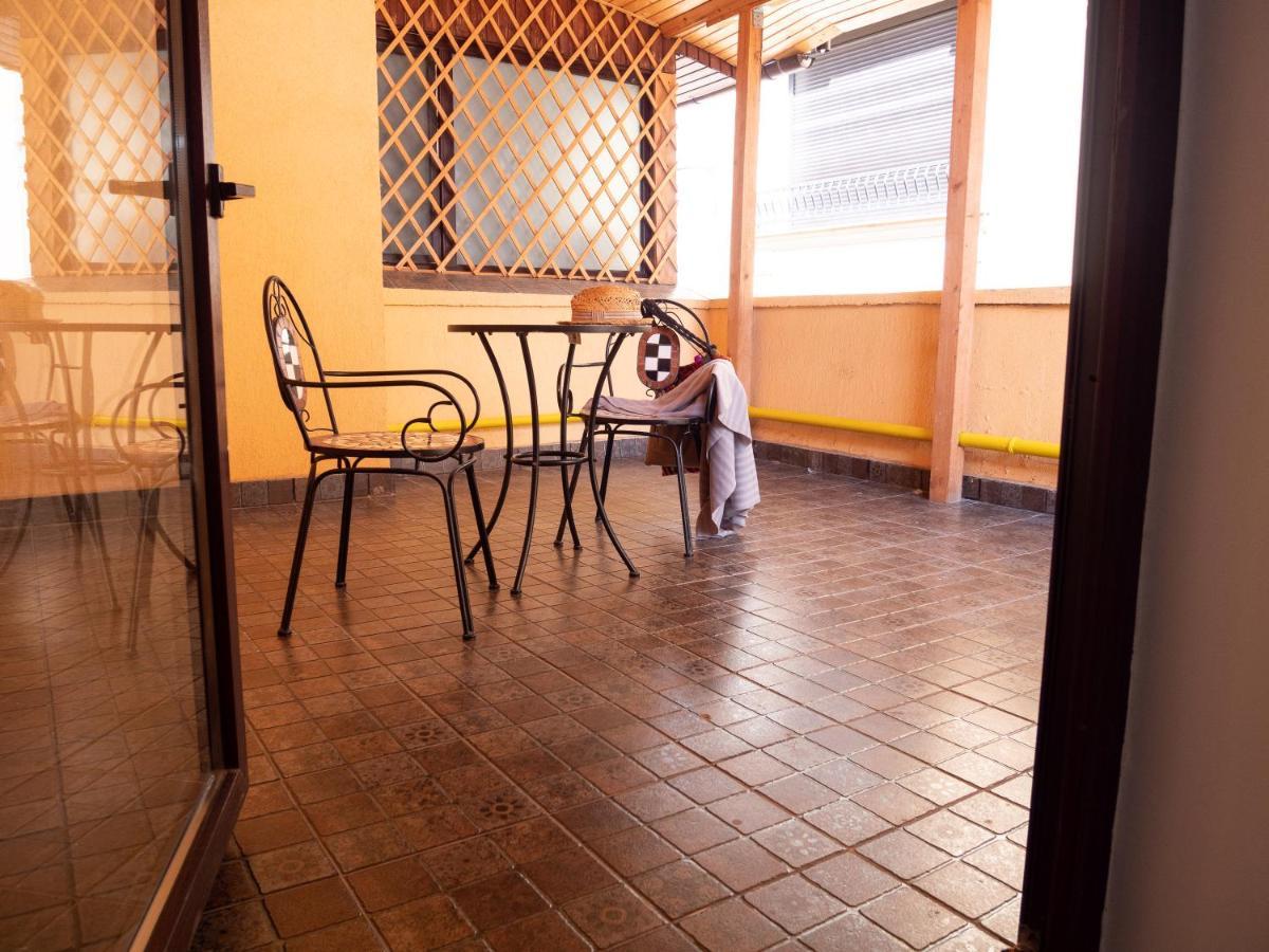 One Love Terrace Apartment Bukarest Eksteriør billede